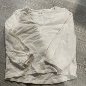 White 3/4 sleeve top